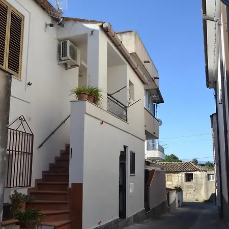 Erasippe At The Hamlet Moschetta