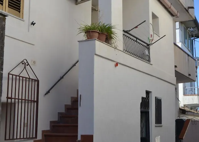 Erasippe At The Hamlet * Moschetta